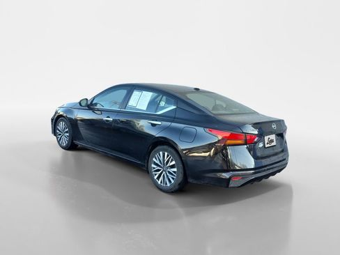 Used 2023 Nissan Altima 2.5 SV image 6