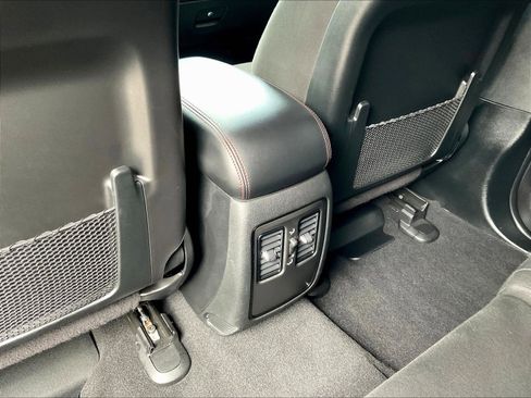 Used 2024 Dodge Durango GT AWD/4WD image 10