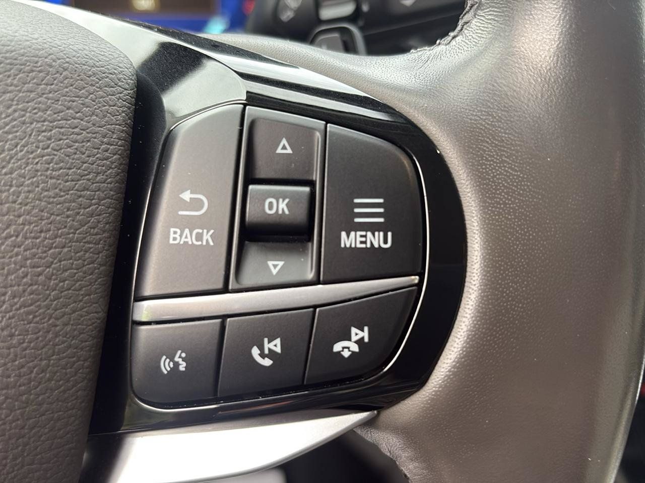 Used 2021 Ford Explorer Platinum w/ Equipment Group 601A AWD/4WD image 22