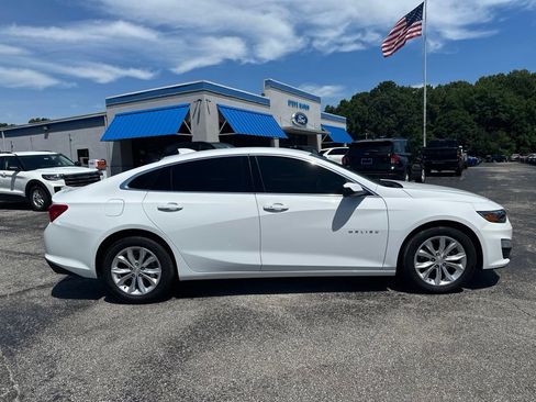 Used 2023 Chevrolet Malibu LT FWD image 2