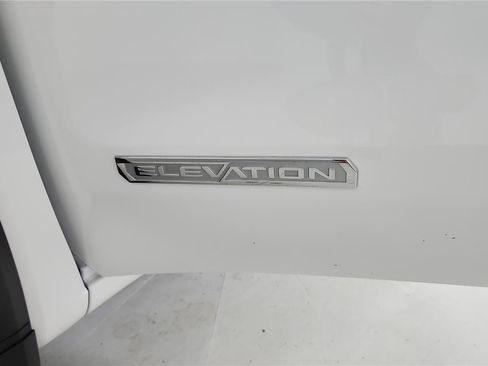 Used 2023 GMC Sierra 1500 Elevation AWD/4WD image 10