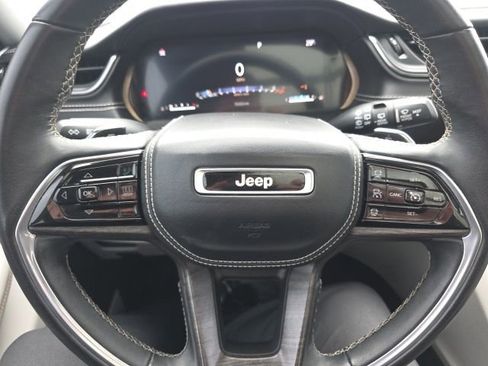 Used 2022 Jeep Grand Cherokee L Overland image 9