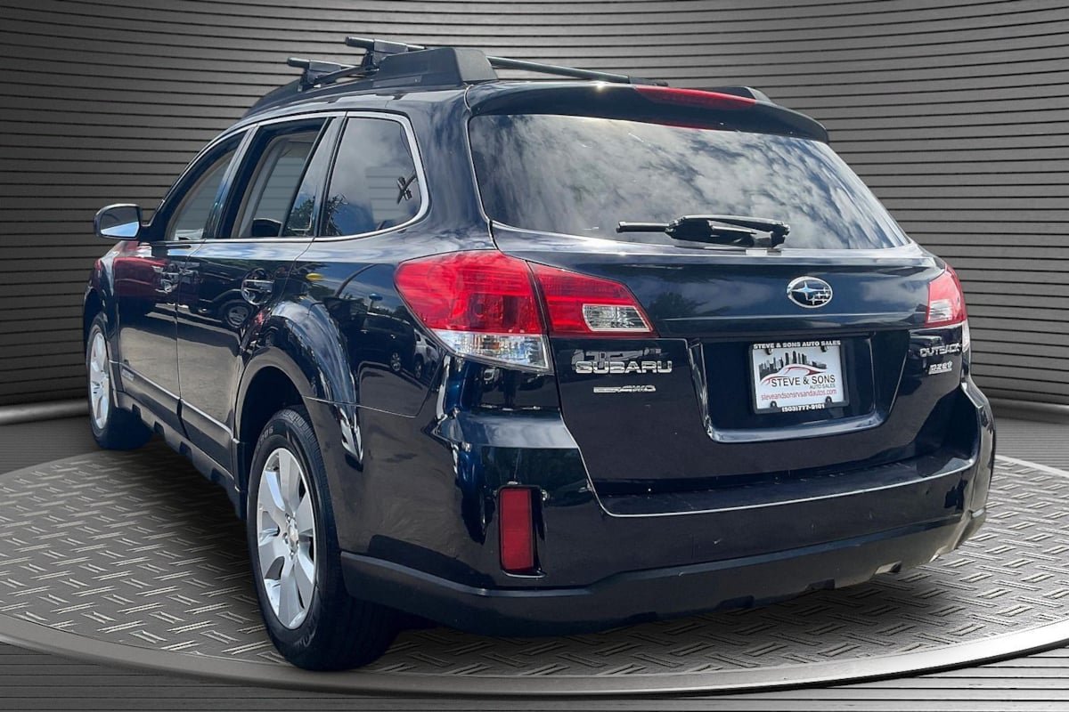Used 2012 Subaru Outback 2.5i Premium w/ All-Weather Pkg AWD/4WD image 4
