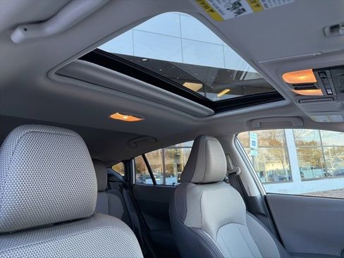 Used 2024 Subaru Crosstrek 2.0i Premium image 24