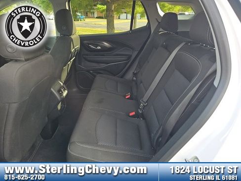 Used 2024 GMC Terrain SLE image 24