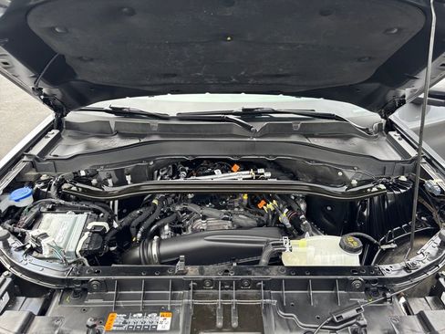 Used 2025 Ford Explorer ST-Line w/ ST-Line Street Pack image 30