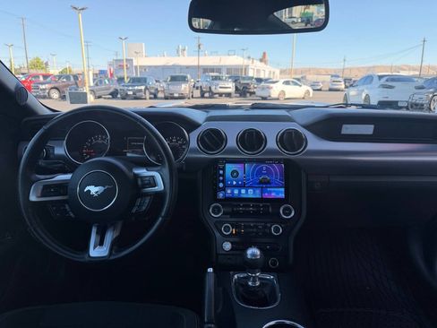 Used 2015 Ford Mustang Coupe RWD image 9