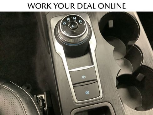 Used 2025 Ford Escape Platinum w/ Premium Technology Package AWD/4WD image 19