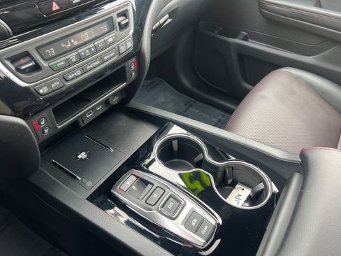 Used 2025 Honda Ridgeline Black Edition image 22