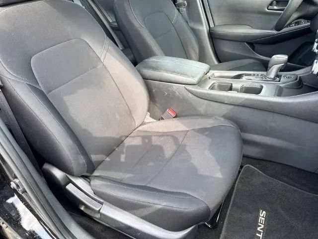 Used 2024 Nissan Sentra S FWD image 25