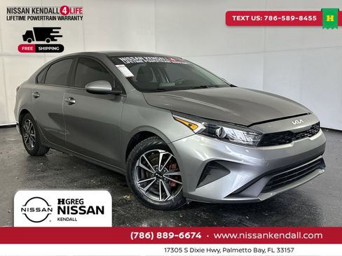 Used 2022 Kia Forte LXS image 1