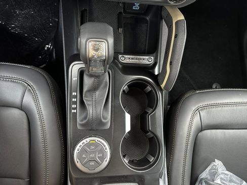 New 2025 Ford Bronco Badlands AWD/4WD image 16