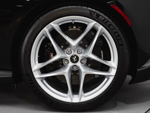 Certified 2024 Ferrari Roma Spider image 21