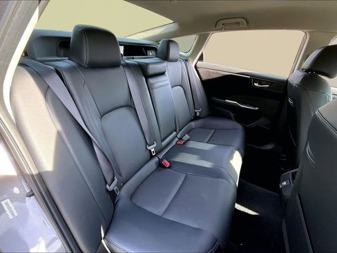 Used 2018 Honda Clarity Touring image 19