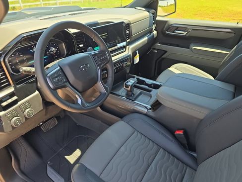 New 2026 Chevrolet Silverado 1500 ZR2 AWD/4WD image 17