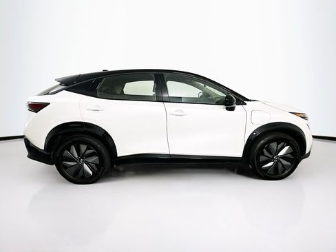 Used 2024 Nissan Ariya AWD image 10