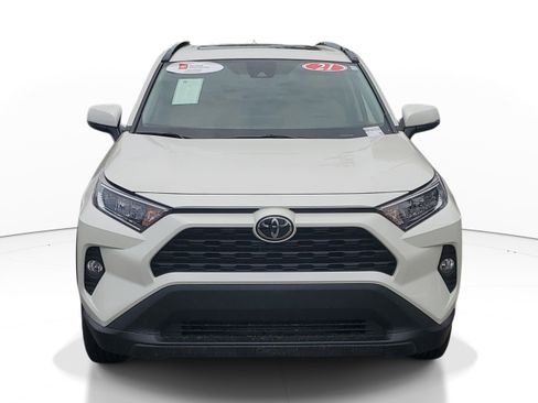 Used 2021 Toyota RAV4 XLE Premium FWD image 2