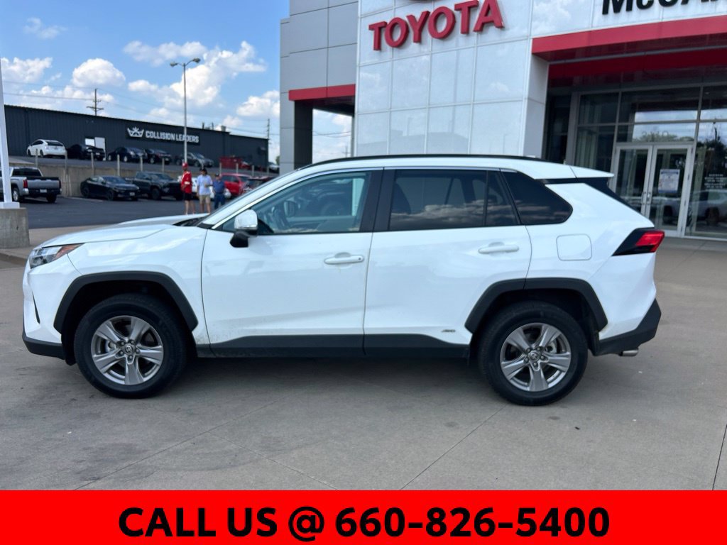 Certified 2022 Toyota RAV4 XLE w/ Convenience Package AWD/4WD image 11