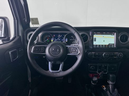 Used 2023 Jeep Wrangler Unlimited Rubicon 4xe image 17