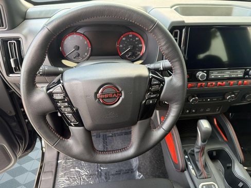 Used 2026 Nissan Frontier PRO-4X AWD/4WD image 26