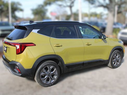 Certified 2024 Kia Seltos S image 6