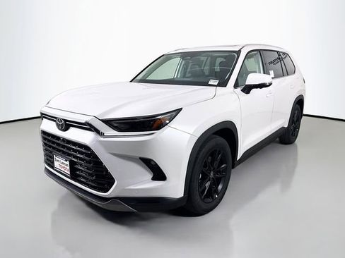 New 2026 Toyota Grand Highlander AWD image 3