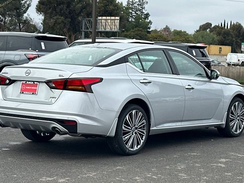 New 2025 Nissan Altima 2.5 SL image 4