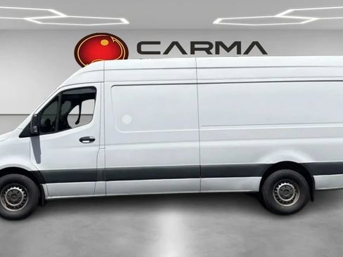 Used 2021 Mercedes-Benz Sprinter 2500 image 2