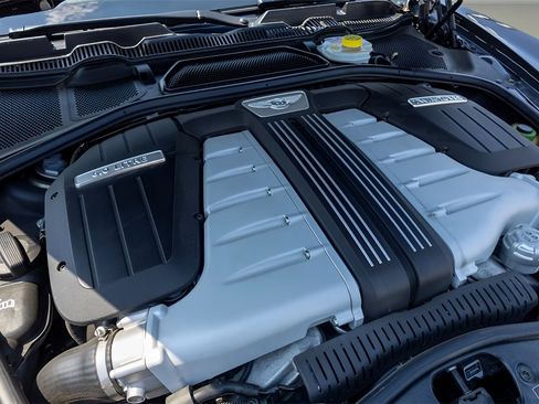 Used 2015 Bentley Continental GT image 21