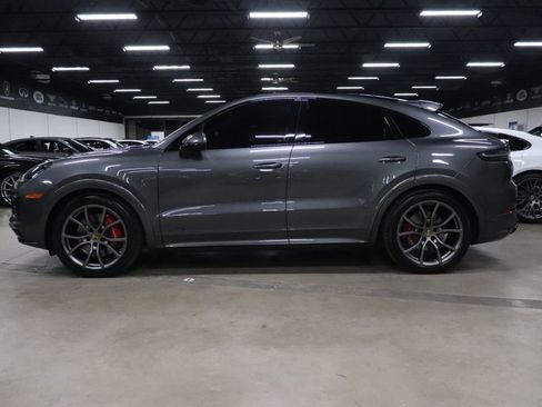 Used 2021 Porsche Cayenne GTS image 2