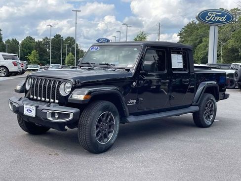Used 2022 Jeep Gladiator Overland w/ Cold Weather Group AWD/4WD image 26