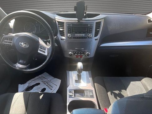 Used 2013 Subaru Outback 2.5i Premium AWD/4WD image 7
