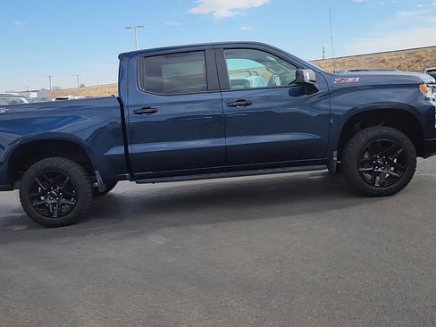 Used 2022 Chevrolet Silverado 1500 LT Trail Boss w/ LT Trail Boss Premium Package image 3