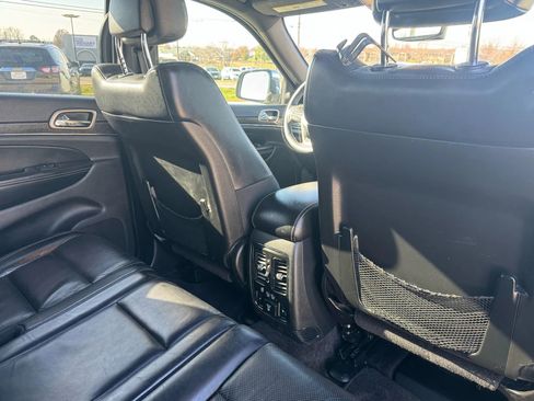 Used 2017 Jeep Grand Cherokee Limited w/ Luxury Group II AWD/4WD image 33