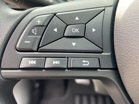Used 2025 Nissan Sentra S FWD image 12