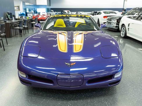 Used 1998 Chevrolet Corvette Convertible w/ Memory Pkg RWD image 2