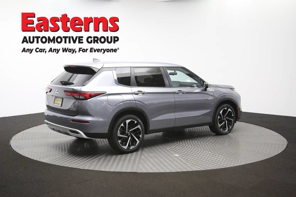 Used 2023 Mitsubishi Outlander SE AWD/4WD image 44