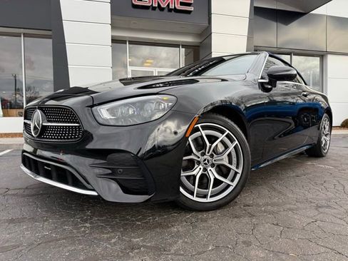 Used 2023 Mercedes-Benz E 450 4MATIC Cabriolet image 3