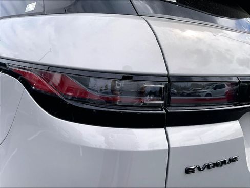 Used 2026 Land Rover Range Rover Evoque S AWD/4WD image 31