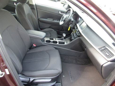 Used 2019 Kia Optima LX FWD image 19