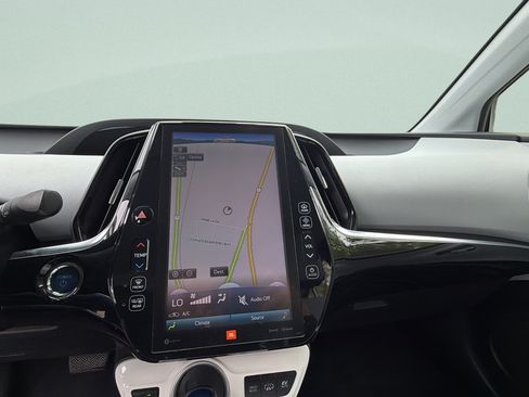 Used 2018 Toyota Prius Prime Advanced FWD image 14