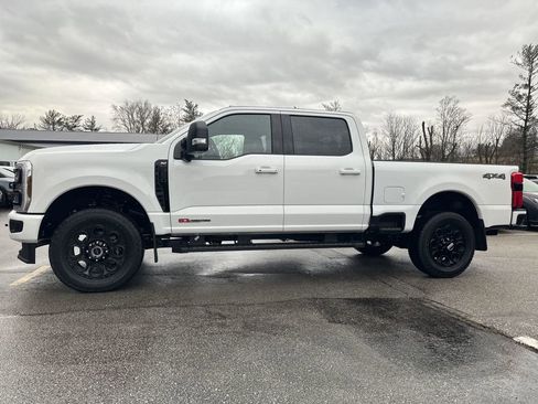 New 2025 Ford F250 XLT w/ Black Appearance Package image 9