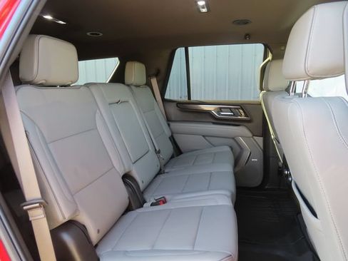 Used 2025 GMC Yukon Elevation AWD/4WD image 29