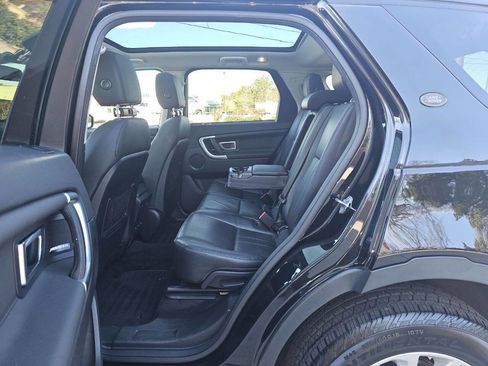 Used 2019 Land Rover Discovery Sport HSE image 7