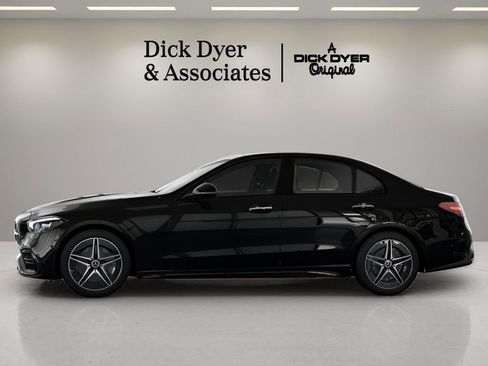 Used 2025 Mercedes-Benz C 300 Sedan image 24
