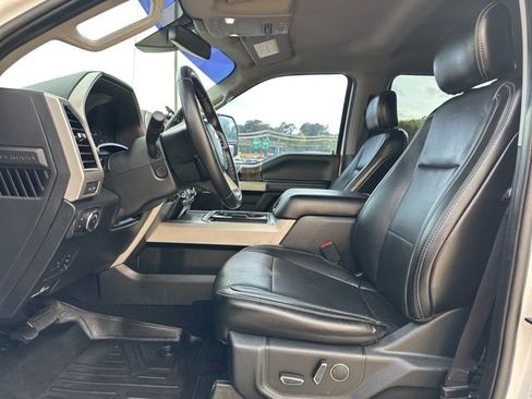 Used 2019 Ford F250 Lariat w/ Lariat Ultimate Package image 9
