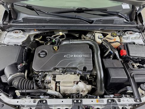 Used 2018 Chevrolet Malibu LT image 31
