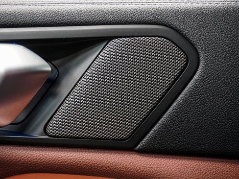 Used 2021 BMW X5 xDrive45e w/ Premium Package image 10