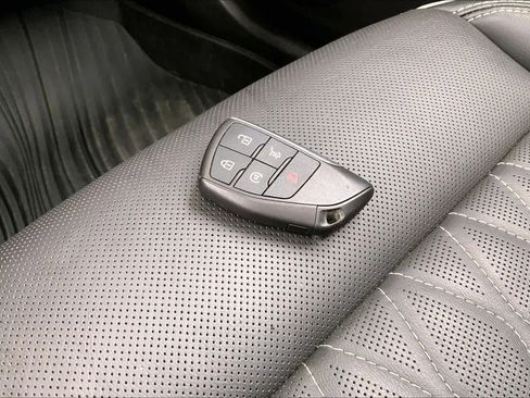 Used 2022 Buick Envision Avenir w/ Premium Seat Package AWD/4WD image 15
