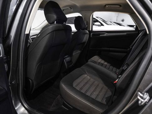 Used 2020 Ford Fusion SE image 34